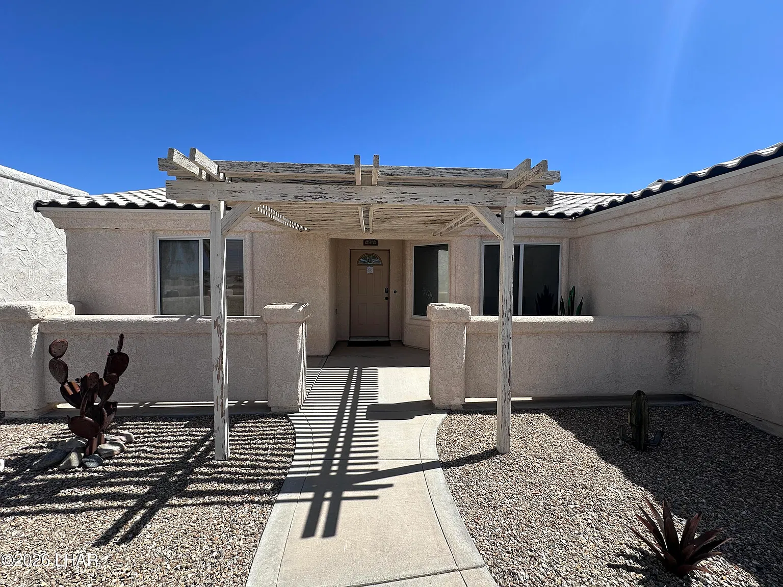 3 bed, 2.0 bath, 1655 sqft, $2,800 — Photo 3