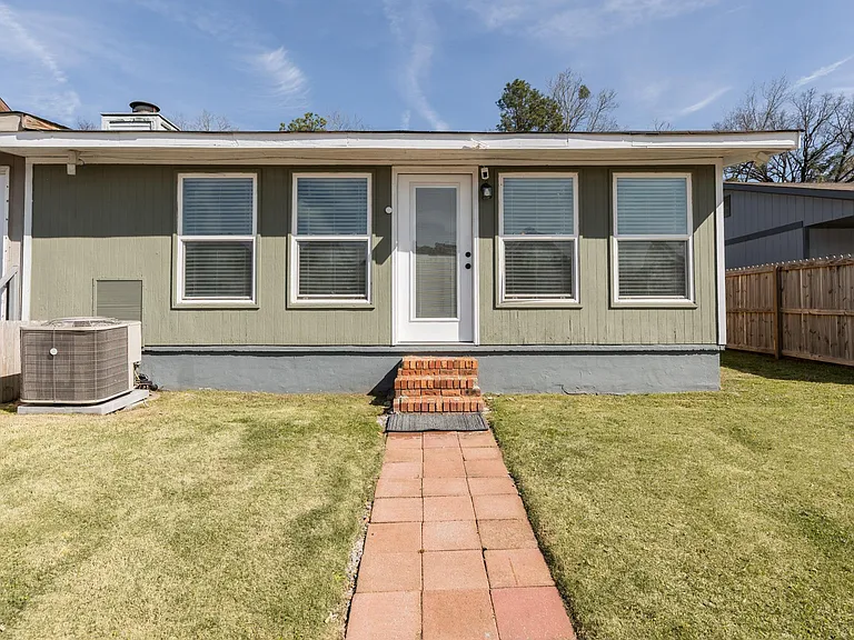 243 Leisure Lake Dr — Photo 17