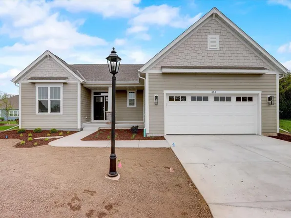 1368 Panorama COURT #21, Hartland, WI 53029