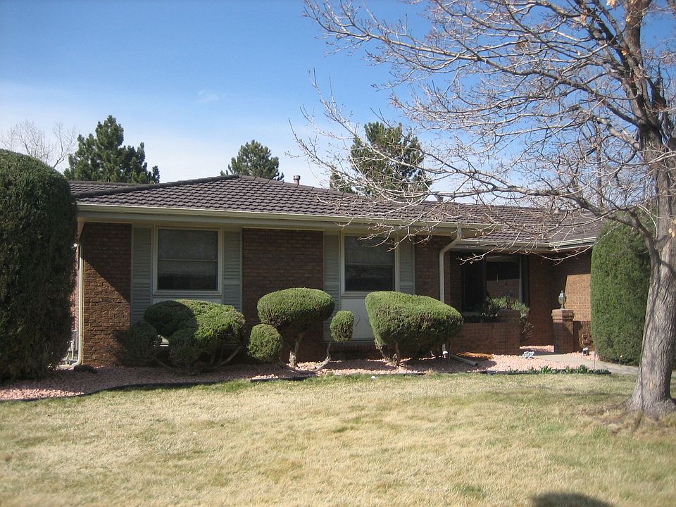 Professionally landscaped and Lifetime guaranteed stone coated tile roof