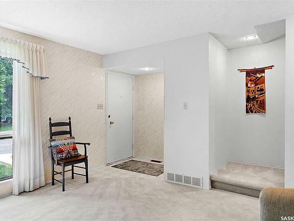 5th image of 303 Saguenay Dr #10