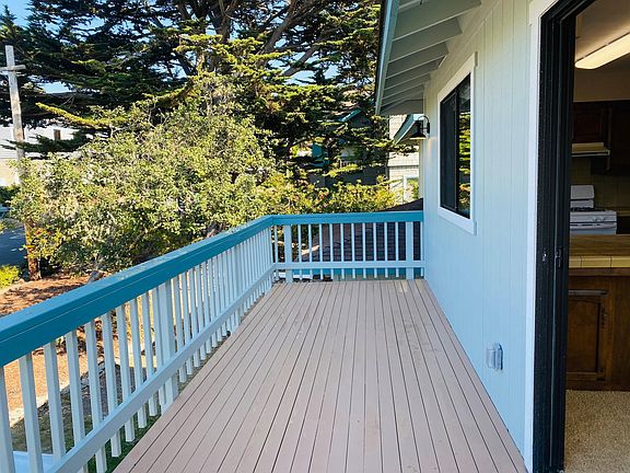 Deck off kitchen and dining room