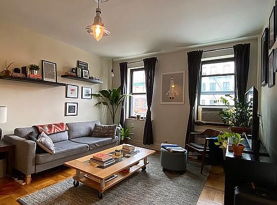 4th image of 101 E 116th St APT 3F