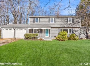 8 Woodlawn Drive, Bethel, CT 06801