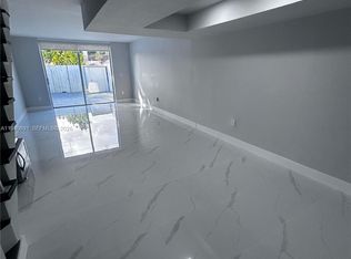 3820 W 9th Way, Hialeah, FL 33012