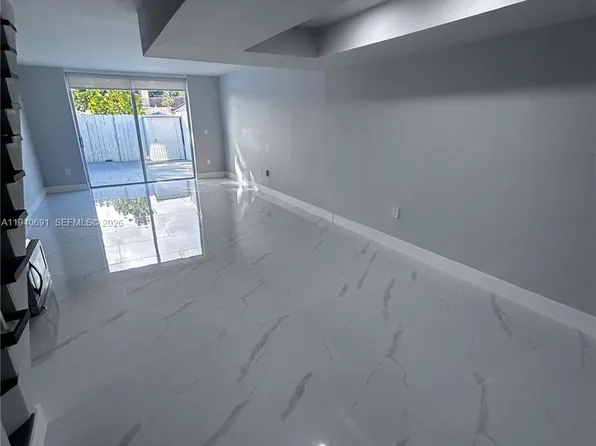 3820 W 9th Way, Hialeah, FL 33012