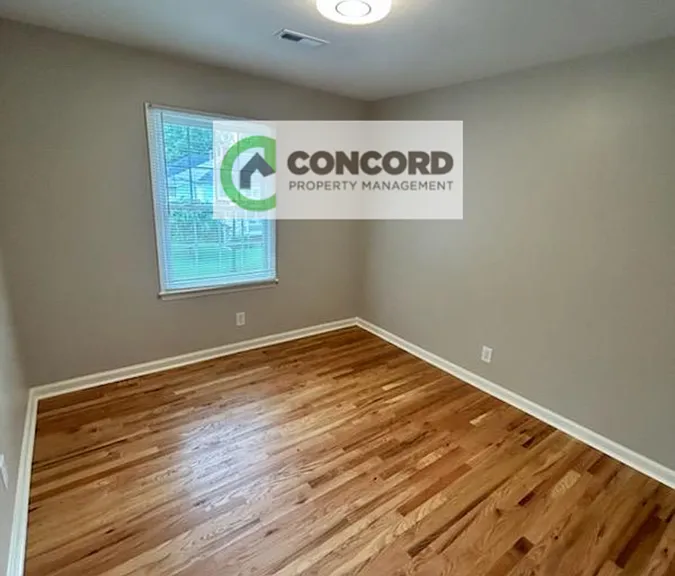 421 E Hendrix St #B — Photo 12
