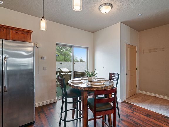 5th image of 10909 NE 8th Cir