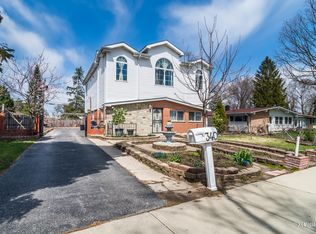 340 W Natoma Ave, Addison, IL 60101