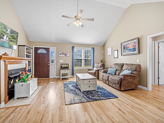 4th image of 504 Belcher Home Pl