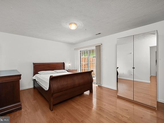 5th image of 3205 Halcyon Ct