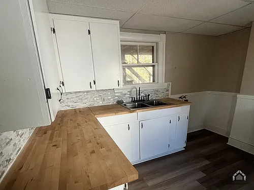 77 North St Photo 1