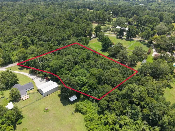 32 Landrum Village Ln, Montgomery, TX 77316