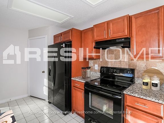 3rd image of 1726 Belltower Pl