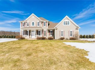 6310 Candle Light Run, Victor, NY 14564