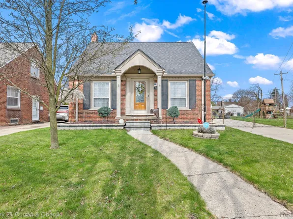 2030 Walnut St, Dearborn, MI 48124