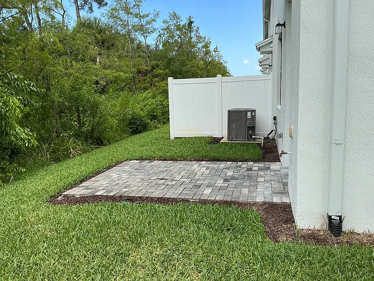 293 SW Sally Way — Photo 39