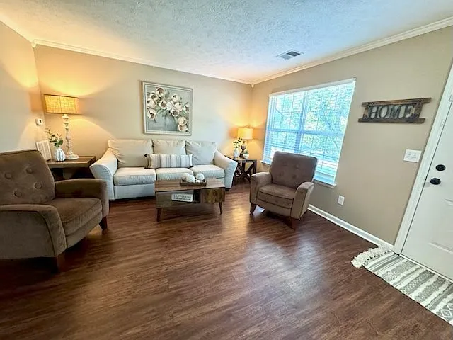 2 bed, 1164 sqft, $1,900 — Photo 3