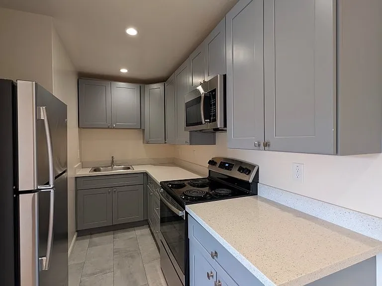 2404 Fulton Street — Photo 20