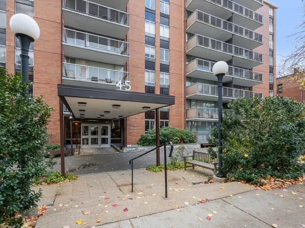 45 Longwood Ave APT 301, Brookline, MA 02446