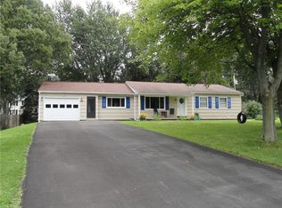 246 Mystic Ln, Rochester, NY 14623