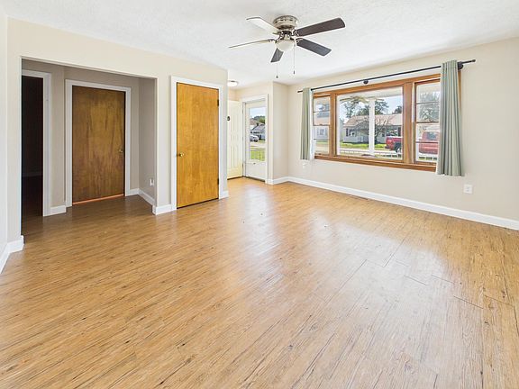 2nd image of 4534 Magazine Ave