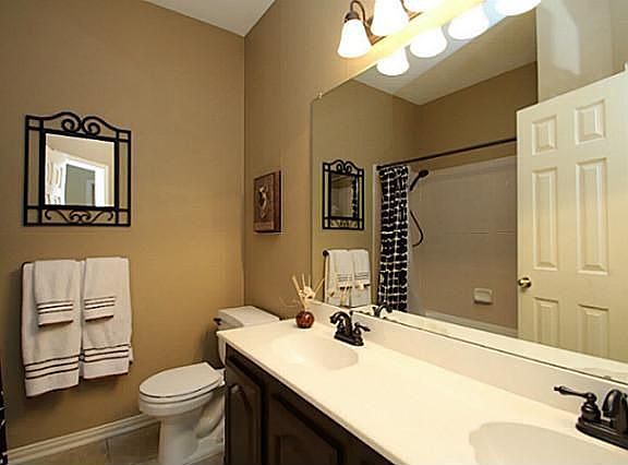 5th image of 135 Clover Meadow Ln