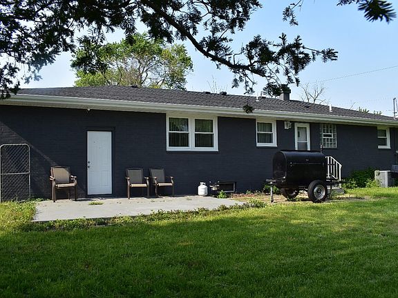 3rd image of 515 E 54th Pl