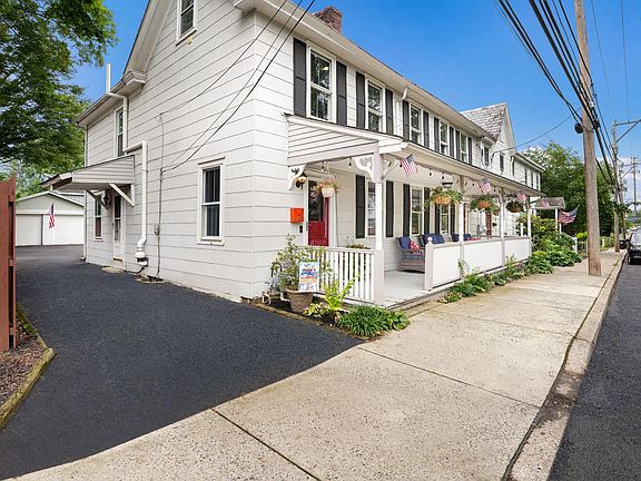 3rd image of 16 E Jefferson St