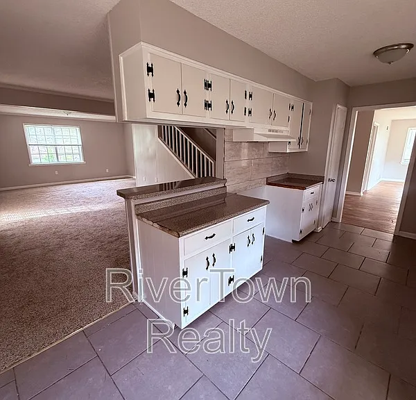 3113 Wickham Dr — Photo 6