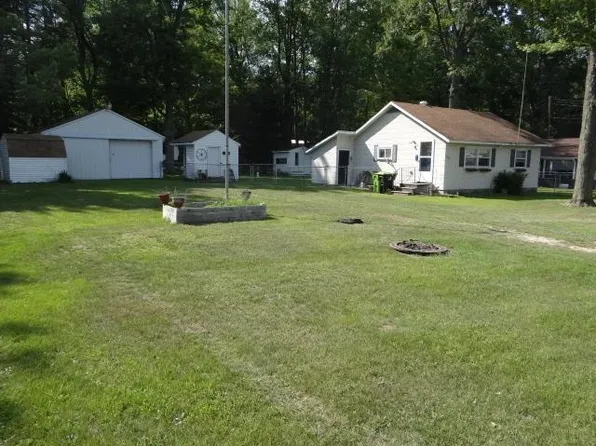 4507-4508 Lakeview Dr, Beaverton, MI 48612