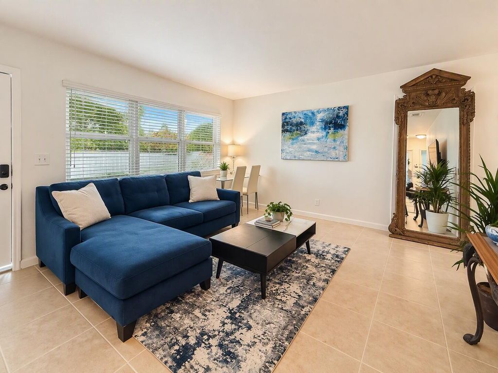 131 NE 19th Ave #1-3, photo 6