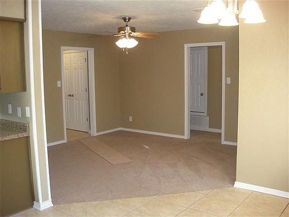 3rd image of 115 Sierra Madre Ln