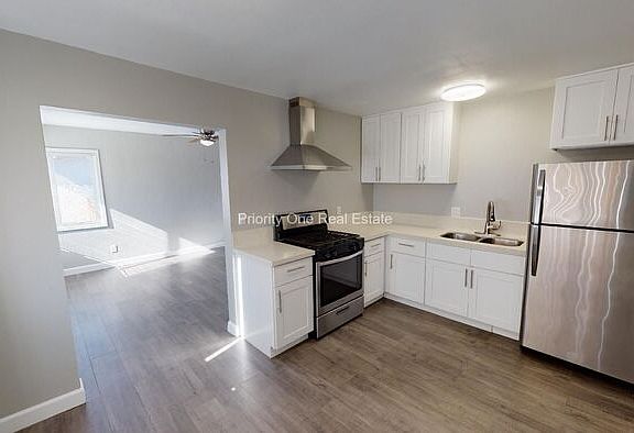 3rd image of 277 Cedar Ave Unit B