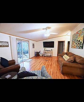 3rd image of 47 Williams Ln