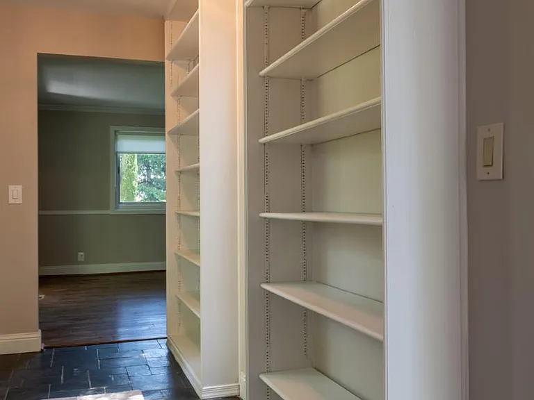 2031 Hillside Dr — Photo 28