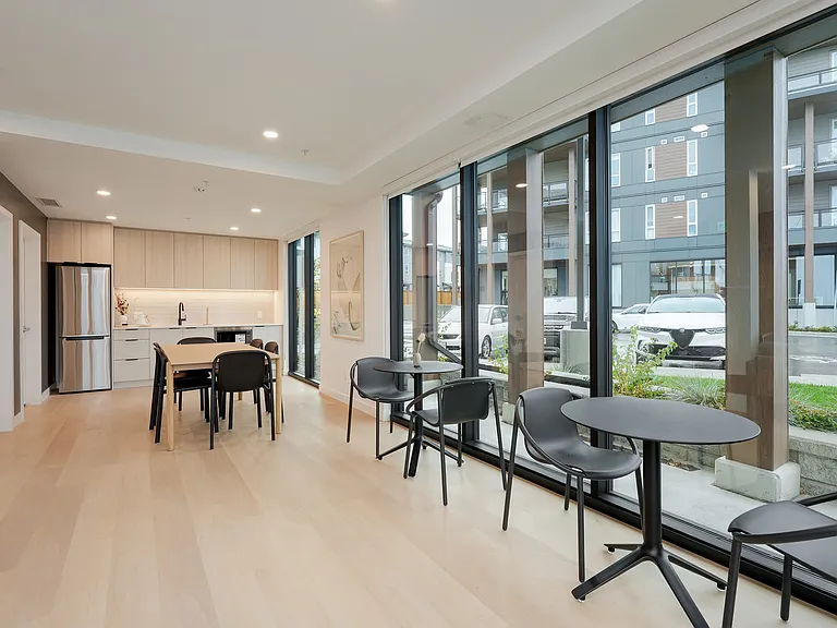 3564B Ryder Hesjedal Way — Photo 14