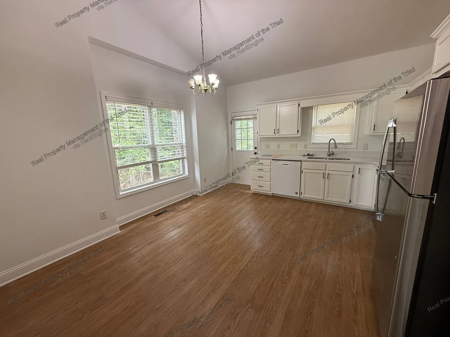 2 bed, 2.0 bath, 1053 sqft, $1,700 — Photo 4