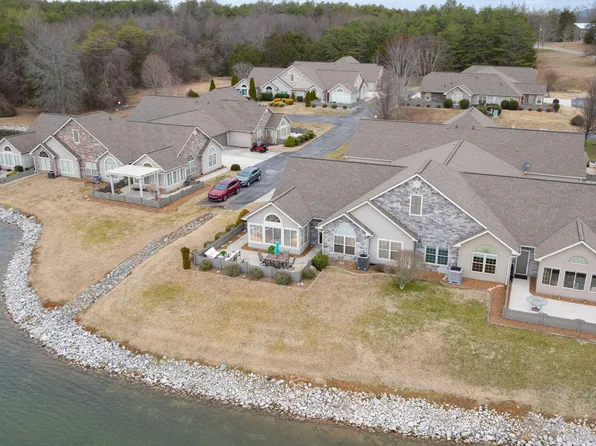 334 Cathedral Pl, Bronston, KY 42518