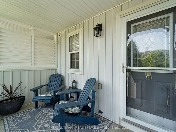 3rd image of 52 Bexley Cres