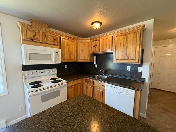 30 Country Aire Ln #4