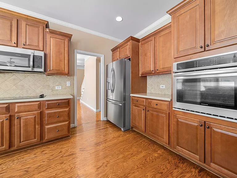 130 Candler Ct — Photo 12