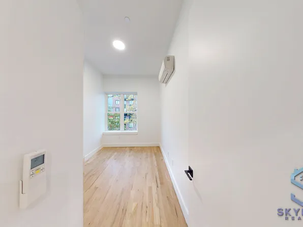 897 New York Avenue image 16 of 28