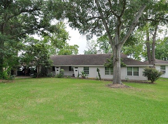 2nd image of 24019 Glengyle Ct