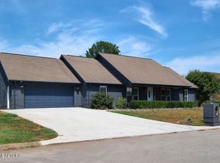 2327 Portland Dr, Maryville, TN 37803