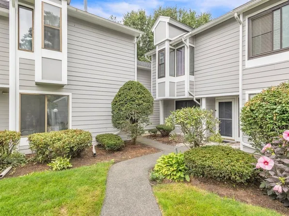 367 Nassau Dr #367, Springfield, MA 01129