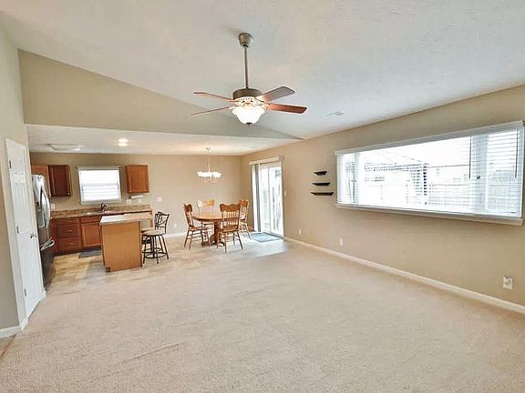 4th image of 2871 Dillon Dr