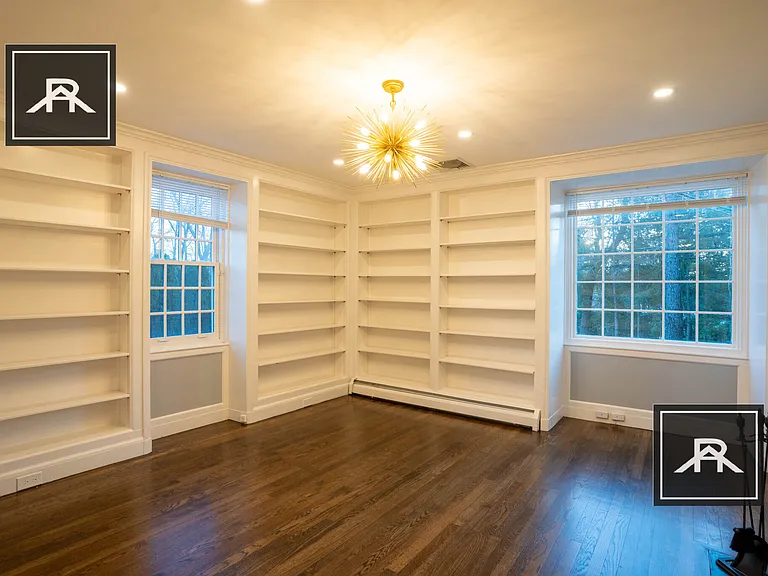 42 Puddingstone Ln — Photo 13