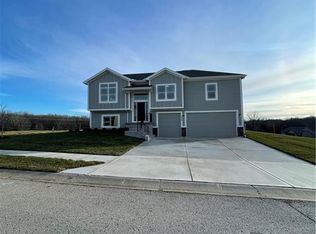 1204 Morgan Dr, Pleasant Hill, MO 64080