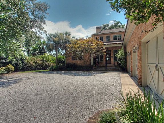 2nd image of 425 Village Dr #7